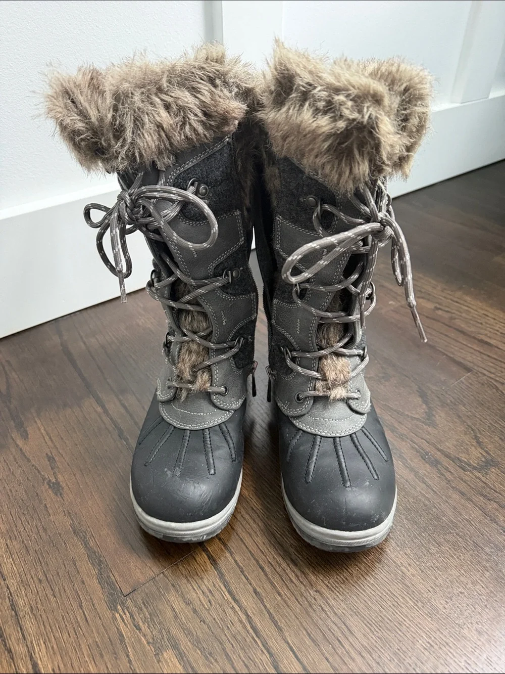 Blondo stylish gray